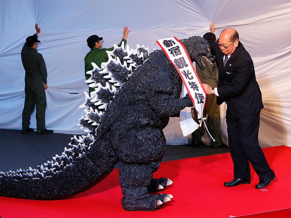 Godzilla trở thành cư dân đặc biệt và đại sứ du lịch chính thức của quận Shinjuku, Tokyo. Ảnh: people.com